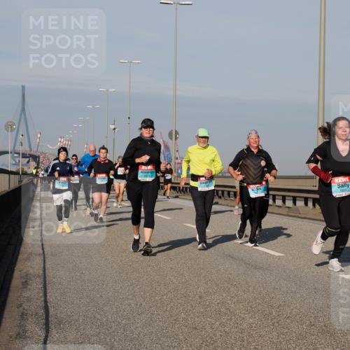 03.10.2025 - Köhlbrandbrückenlauf Fabian Wolf http://msf.ph/oto/9047418 03.10.2025 09:59:30 Position 3 3175, 1807 meine-sportfotos.de