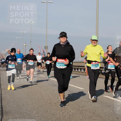 03.10.2025 - Köhlbrandbrückenlauf Fabian Wolf http://msf.ph/oto/9047449 03.10.2025 09:59:32 Position 3 3178, 3175, 1164, 3779, 3017 meine-sportfotos.de