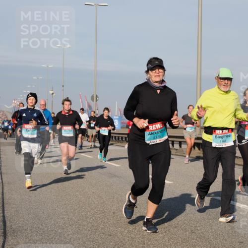 03.10.2025 - Köhlbrandbrückenlauf Fabian Wolf http://msf.ph/oto/9047456 03.10.2025 09:59:33 Position 3 3178, 3175, 1164, 3779 meine-sportfotos.de