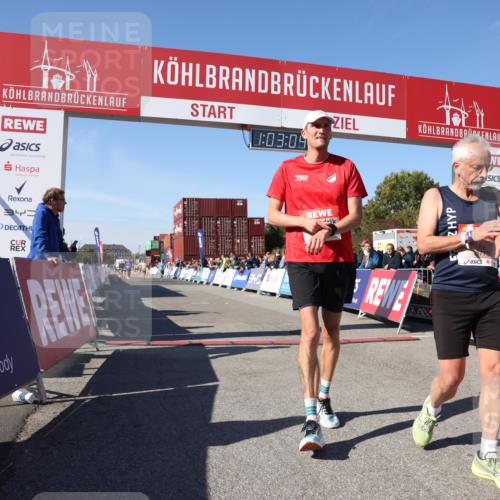 03.10.2025 - Köhlbrandbrückenlauf Lena Gebhardt http://msf.ph/oto/9047462 03.10.2025 13:03:05 Ziel 4095, 4137, 4203, 4294, 6655, 6770 meine-sportfotos.de