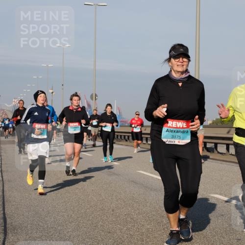 03.10.2025 - Köhlbrandbrückenlauf Fabian Wolf http://msf.ph/oto/9047464 03.10.2025 09:59:33 Position 3 3175, 1164, 3779 meine-sportfotos.de