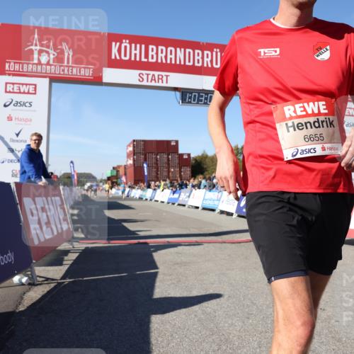 03.10.2025 - Köhlbrandbrückenlauf Lena Gebhardt http://msf.ph/oto/9047476 03.10.2025 13:03:06 Ziel 4095, 4137, 4203, 4294, 6655, 6770 meine-sportfotos.de