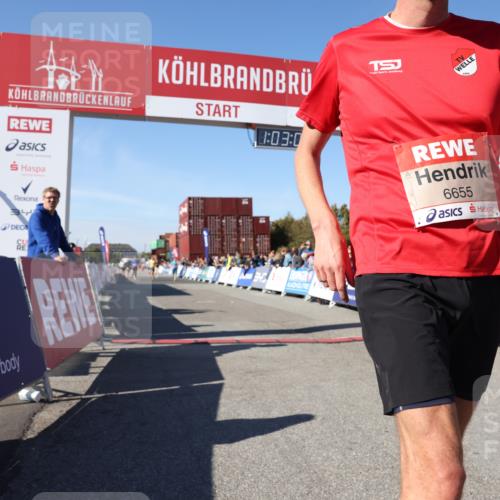 03.10.2025 - Köhlbrandbrückenlauf Lena Gebhardt http://msf.ph/oto/9047479 03.10.2025 13:03:06 Ziel 4095, 4137, 4203, 4294, 6655, 6770 meine-sportfotos.de