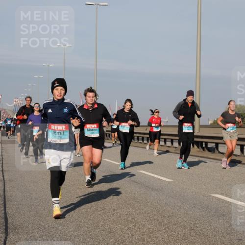 03.10.2025 - Köhlbrandbrückenlauf Fabian Wolf http://msf.ph/oto/9047483 03.10.2025 09:59:34 Position 3 3178, 1580, 1634 meine-sportfotos.de