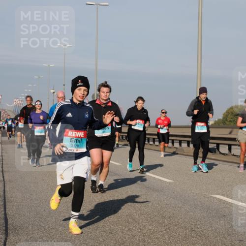 03.10.2025 - Köhlbrandbrückenlauf Fabian Wolf http://msf.ph/oto/9047490 03.10.2025 09:59:35 Position 3 3178, 1580, 1634 meine-sportfotos.de