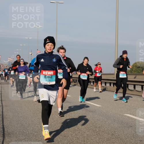 03.10.2025 - Köhlbrandbrückenlauf Fabian Wolf http://msf.ph/oto/9047493 03.10.2025 09:59:35 Position 3 3178, 15, 2118 meine-sportfotos.de