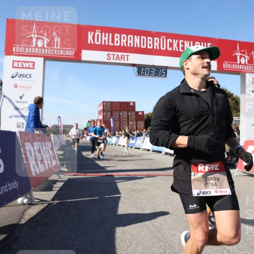 03.10.2025 - Köhlbrandbrückenlauf Lena Gebhardt http://msf.ph/oto/9047527 03.10.2025 13:03:15 Ziel 4085, 4208, 4268, 4856, 5048, 5063, 6279, 6612, 6722, 6784 meine-sportfotos.de