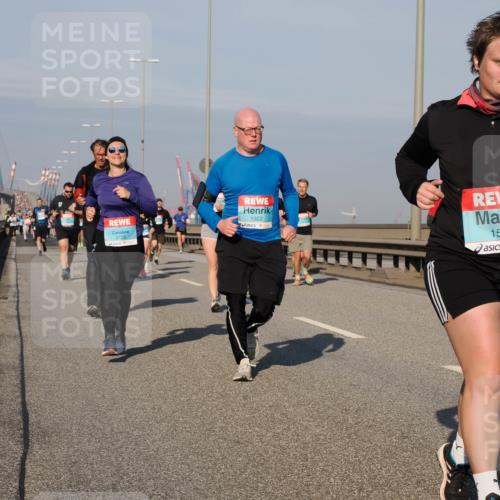 03.10.2025 - Köhlbrandbrückenlauf Fabian Wolf http://msf.ph/oto/9047528 03.10.2025 09:59:37 Position 3 3726, 1322, 1580 meine-sportfotos.de