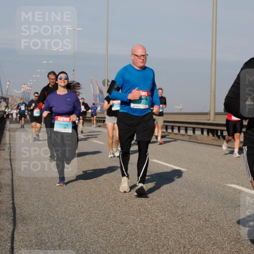 03.10.2025 - Köhlbrandbrückenlauf Fabian Wolf http://msf.ph/oto/9047532 03.10.2025 09:59:37 Position 3 3726, 322, 1580 meine-sportfotos.de