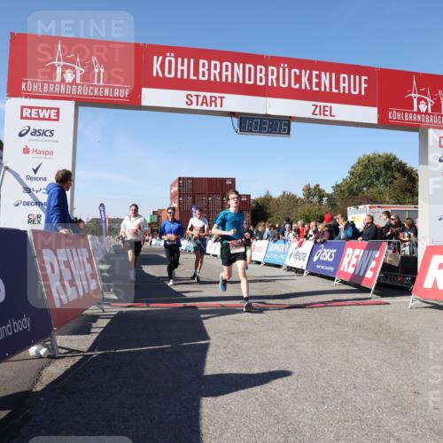 03.10.2025 - Köhlbrandbrückenlauf Lena Gebhardt http://msf.ph/oto/9047542 03.10.2025 13:03:16 Ziel 4085, 4208, 4268, 4856, 5048, 5063, 6279, 6612, 6722, 6784 meine-sportfotos.de