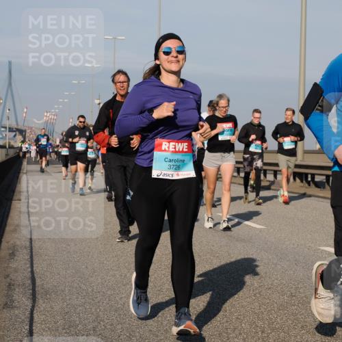 03.10.2025 - Köhlbrandbrückenlauf Fabian Wolf http://msf.ph/oto/9047558 03.10.2025 09:59:39 Position 3 3726, 1322 meine-sportfotos.de
