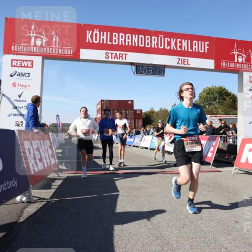 03.10.2025 - Köhlbrandbrückenlauf Lena Gebhardt http://msf.ph/oto/9047565 03.10.2025 13:03:17 Ziel 4085, 4208, 4268, 4283, 4856, 5048, 5063, 6279, 6612, 6722, 6784 meine-sportfotos.de
