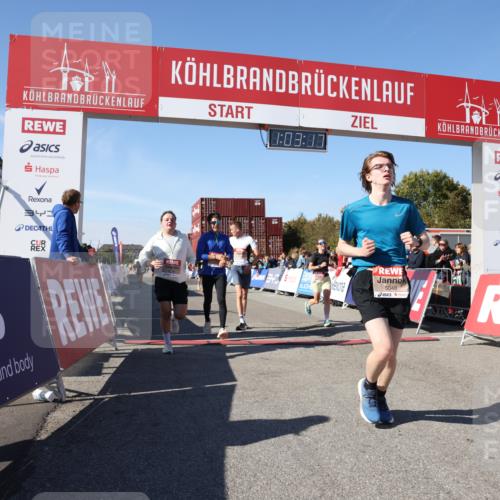 03.10.2025 - Köhlbrandbrückenlauf Lena Gebhardt http://msf.ph/oto/9047568 03.10.2025 13:03:17 Ziel 4085, 4208, 4268, 4283, 4856, 5048, 5063, 6279, 6612, 6722, 6784 meine-sportfotos.de