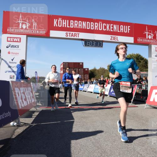03.10.2025 - Köhlbrandbrückenlauf Lena Gebhardt http://msf.ph/oto/9047573 03.10.2025 13:03:17 Ziel 4085, 4208, 4268, 4283, 4856, 5048, 5063, 6279, 6612, 6722, 6784 meine-sportfotos.de