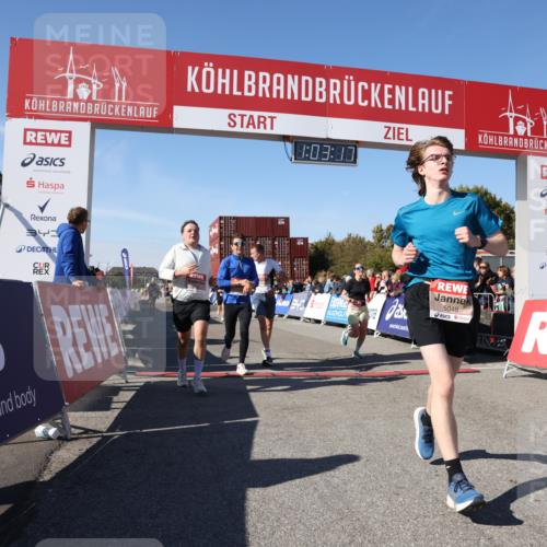 03.10.2025 - Köhlbrandbrückenlauf Lena Gebhardt http://msf.ph/oto/9047577 03.10.2025 13:03:17 Ziel 4085, 4208, 4268, 4283, 4856, 5048, 5063, 6279, 6612, 6722, 6784 meine-sportfotos.de
