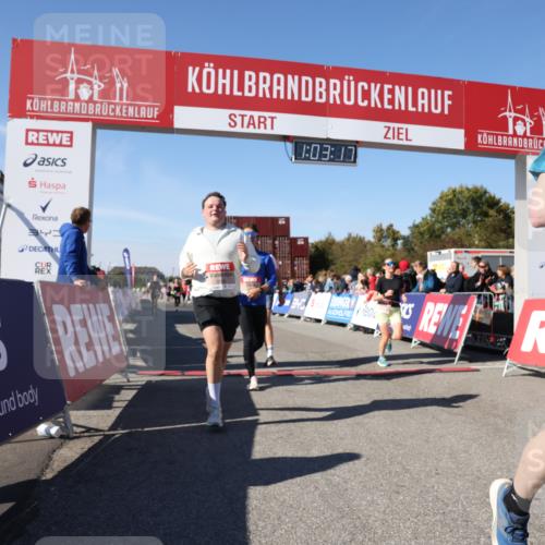 03.10.2025 - Köhlbrandbrückenlauf Lena Gebhardt http://msf.ph/oto/9047586 03.10.2025 13:03:18 Ziel 4085, 4208, 4268, 4283, 4856, 5048, 5063, 6279, 6612, 6722, 6784 meine-sportfotos.de