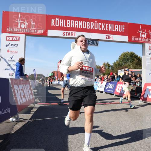 03.10.2025 - Köhlbrandbrückenlauf Lena Gebhardt http://msf.ph/oto/9047599 03.10.2025 13:03:18 Ziel 4085, 4208, 4268, 4283, 4856, 5048, 5063, 6279, 6612, 6722, 6784 meine-sportfotos.de