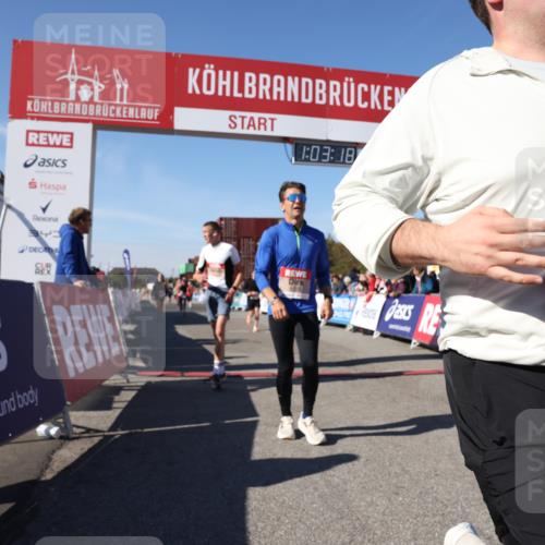 03.10.2025 - Köhlbrandbrückenlauf Lena Gebhardt http://msf.ph/oto/9047608 03.10.2025 13:03:19 Ziel 4085, 4208, 4225, 4268, 4283, 4856, 5048, 5063, 6279, 6612, 6722, 6784 meine-sportfotos.de