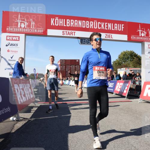 03.10.2025 - Köhlbrandbrückenlauf Lena Gebhardt http://msf.ph/oto/9047617 03.10.2025 13:03:19 Ziel 4085, 4208, 4225, 4268, 4283, 4856, 5048, 5063, 6279, 6612, 6722, 6784 meine-sportfotos.de