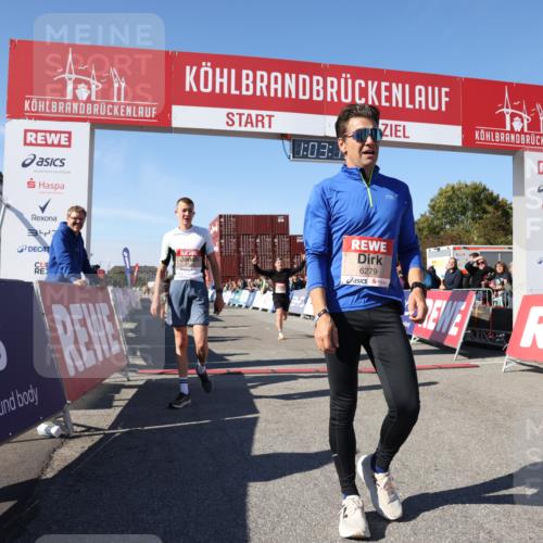 03.10.2025 - Köhlbrandbrückenlauf Lena Gebhardt http://msf.ph/oto/9047623 03.10.2025 13:03:20 Ziel 4085, 4208, 4225, 4268, 4283, 4856, 5048, 5063, 6279, 6612, 6632, 6722, 6784 meine-sportfotos.de