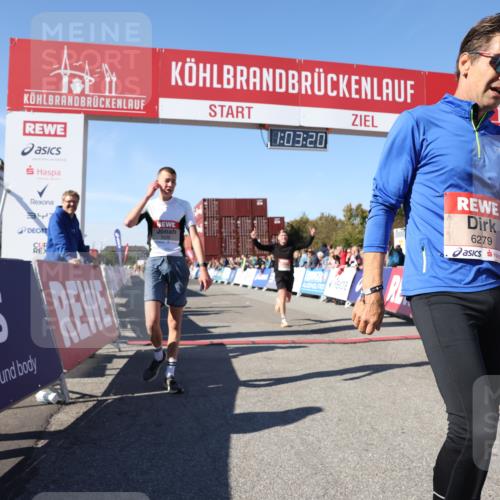 03.10.2025 - Köhlbrandbrückenlauf Lena Gebhardt http://msf.ph/oto/9047626 03.10.2025 13:03:20 Ziel 4085, 4208, 4225, 4268, 4283, 4856, 5048, 5063, 6279, 6612, 6632, 6722, 6784 meine-sportfotos.de