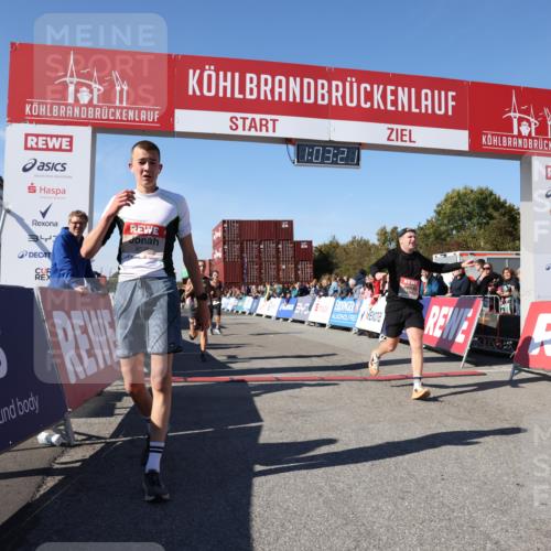 03.10.2025 - Köhlbrandbrückenlauf Lena Gebhardt http://msf.ph/oto/9047643 03.10.2025 13:03:21 Ziel 4085, 4208, 4225, 4268, 4283, 4856, 5048, 5063, 6279, 6612, 6632, 6722, 6784 meine-sportfotos.de