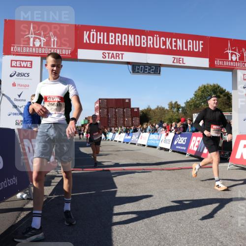 03.10.2025 - Köhlbrandbrückenlauf Lena Gebhardt http://msf.ph/oto/9047651 03.10.2025 13:03:22 Ziel 4085, 4208, 4225, 4268, 4283, 4454, 4856, 5048, 5063, 6279, 6612, 6632, 6722, 6784 meine-sportfotos.de