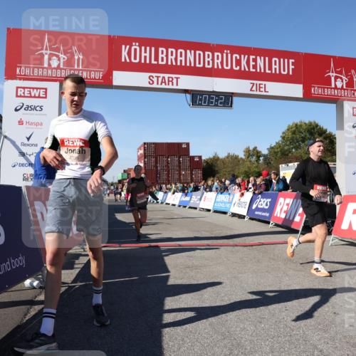03.10.2025 - Köhlbrandbrückenlauf Lena Gebhardt http://msf.ph/oto/9047655 03.10.2025 13:03:22 Ziel 4085, 4208, 4225, 4268, 4283, 4454, 4856, 5048, 5063, 6279, 6612, 6632, 6722, 6784 meine-sportfotos.de