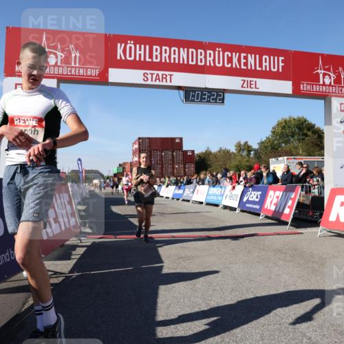 03.10.2025 - Köhlbrandbrückenlauf Lena Gebhardt http://msf.ph/oto/9047658 03.10.2025 13:03:22 Ziel 4085, 4208, 4225, 4268, 4283, 4454, 4856, 5048, 5063, 6279, 6612, 6632, 6722, 6784 meine-sportfotos.de