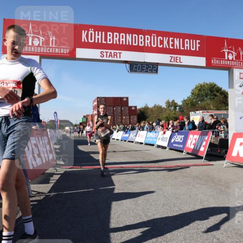 03.10.2025 - Köhlbrandbrückenlauf Lena Gebhardt http://msf.ph/oto/9047664 03.10.2025 13:03:22 Ziel 4085, 4208, 4225, 4268, 4283, 4454, 4856, 5048, 5063, 6279, 6612, 6632, 6722, 6784 meine-sportfotos.de