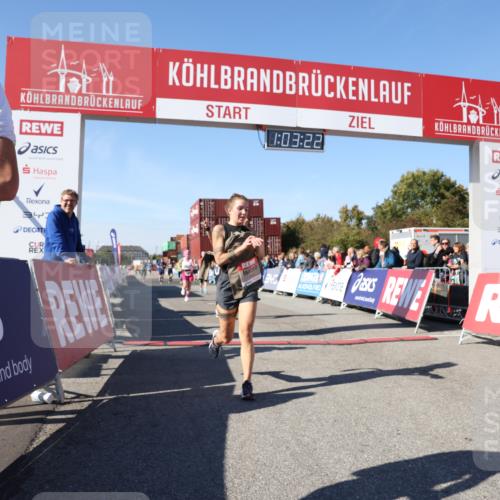 03.10.2025 - Köhlbrandbrückenlauf Lena Gebhardt http://msf.ph/oto/9047671 03.10.2025 13:03:23 Ziel 4085, 4208, 4225, 4268, 4283, 4300, 4454, 4856, 5048, 5063, 6207, 6279, 6612, 6632, 6722, 6784 meine-sportfotos.de