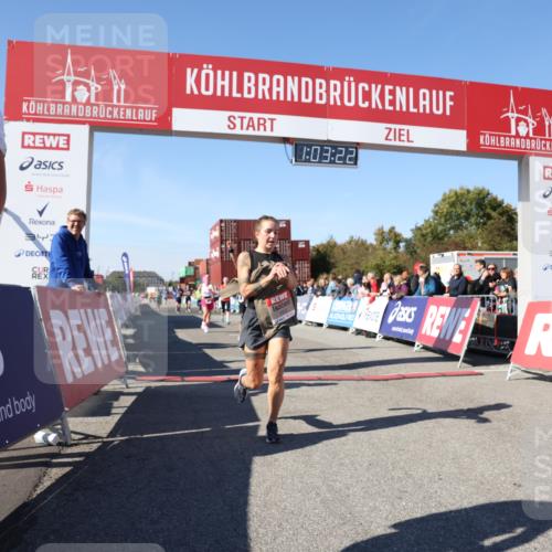 03.10.2025 - Köhlbrandbrückenlauf Lena Gebhardt http://msf.ph/oto/9047674 03.10.2025 13:03:23 Ziel 4085, 4208, 4225, 4268, 4283, 4300, 4454, 4856, 5048, 5063, 6207, 6279, 6612, 6632, 6722, 6784 meine-sportfotos.de