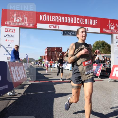 03.10.2025 - Köhlbrandbrückenlauf Lena Gebhardt http://msf.ph/oto/9047683 03.10.2025 13:03:23 Ziel 4085, 4208, 4225, 4268, 4283, 4300, 4454, 4856, 5048, 5063, 6207, 6279, 6612, 6632, 6722, 6784 meine-sportfotos.de