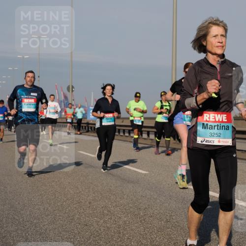 03.10.2025 - Köhlbrandbrückenlauf Fabian Wolf http://msf.ph/oto/9047718 03.10.2025 09:59:49 Position 3 2287, 3252 meine-sportfotos.de