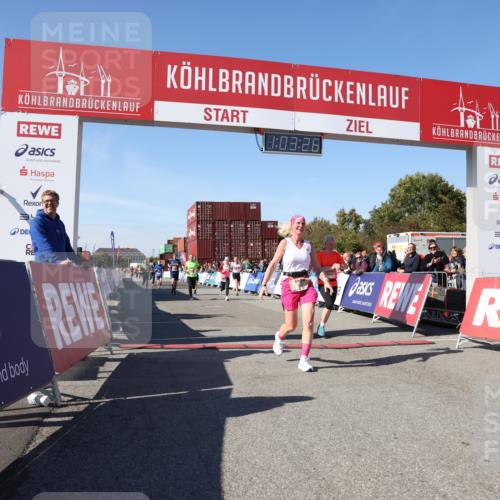 03.10.2025 - Köhlbrandbrückenlauf Lena Gebhardt http://msf.ph/oto/9047729 03.10.2025 13:03:26 Ziel 4208, 4214, 4225, 4252, 4268, 4283, 4300, 4454, 4856, 5063, 5707, 6194, 6207, 6279, 6612, 6632 meine-sportfotos.de