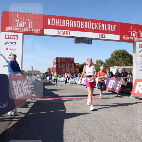03.10.2025 - Köhlbrandbrückenlauf Lena Gebhardt http://msf.ph/oto/9047732 03.10.2025 13:03:27 Ziel 4208, 4214, 4225, 4252, 4268, 4283, 4300, 4454, 4507, 5063, 5707, 6194, 6207, 6612, 6632 meine-sportfotos.de