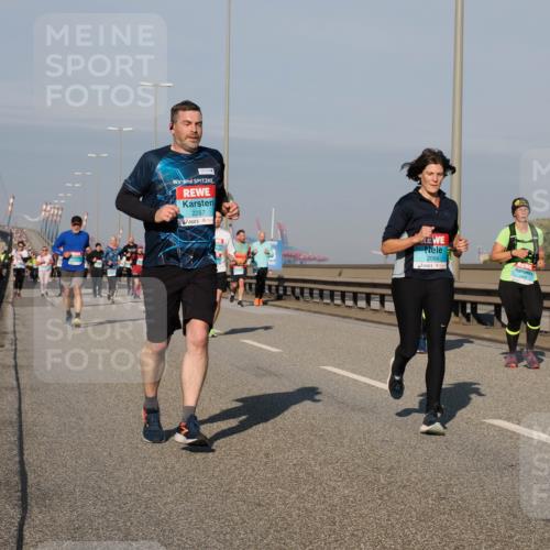 03.10.2025 - Köhlbrandbrückenlauf Fabian Wolf http://msf.ph/oto/9047735 03.10.2025 09:59:51 Position 3 2287, 2064 meine-sportfotos.de