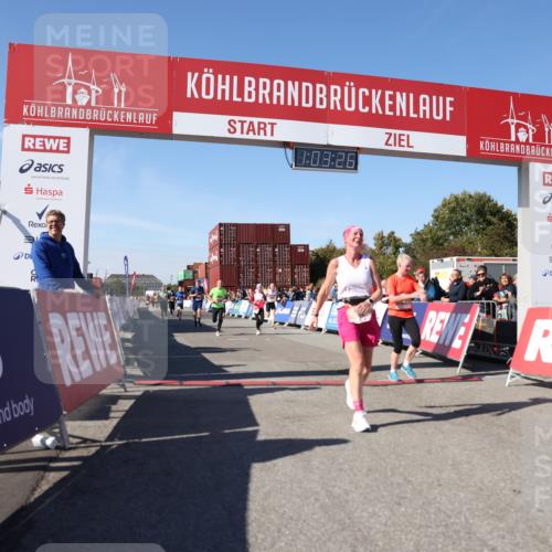 03.10.2025 - Köhlbrandbrückenlauf Lena Gebhardt http://msf.ph/oto/9047736 03.10.2025 13:03:27 Ziel 4208, 4214, 4225, 4252, 4268, 4283, 4300, 4454, 4507, 5063, 5707, 6194, 6207, 6612, 6632 meine-sportfotos.de