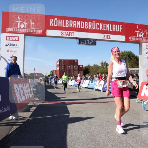 03.10.2025 - Köhlbrandbrückenlauf Lena Gebhardt http://msf.ph/oto/9047745 03.10.2025 13:03:28 Ziel 4214, 4225, 4252, 4268, 4283, 4300, 4454, 4507, 5063, 5707, 6194, 6207, 6632 meine-sportfotos.de