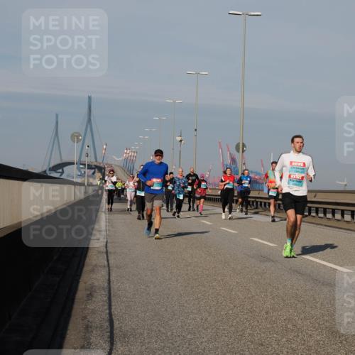 03.10.2025 - Köhlbrandbrückenlauf Fabian Wolf http://msf.ph/oto/9047748 03.10.2025 09:59:53 Position 3 2368 meine-sportfotos.de