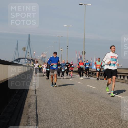 03.10.2025 - Köhlbrandbrückenlauf Fabian Wolf http://msf.ph/oto/9047757 03.10.2025 09:59:54 Position 3 2368, 2454 meine-sportfotos.de