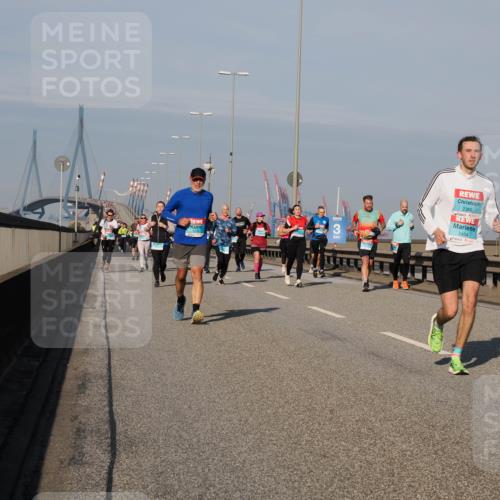 03.10.2025 - Köhlbrandbrückenlauf Fabian Wolf http://msf.ph/oto/9047766 03.10.2025 09:59:54 Position 3 3, 2368, 2454 meine-sportfotos.de