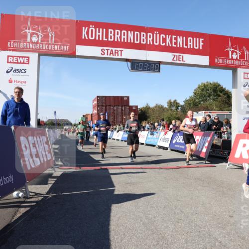 03.10.2025 - Köhlbrandbrückenlauf Lena Gebhardt http://msf.ph/oto/9047769 03.10.2025 13:03:30 Ziel 4214, 4225, 4252, 4268, 4283, 4300, 4454, 4507, 5063, 5707, 6194, 6207, 6632 meine-sportfotos.de