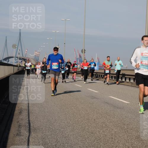 03.10.2025 - Köhlbrandbrückenlauf Fabian Wolf http://msf.ph/oto/9047772 03.10.2025 09:59:55 Position 3 2368, 2454 meine-sportfotos.de
