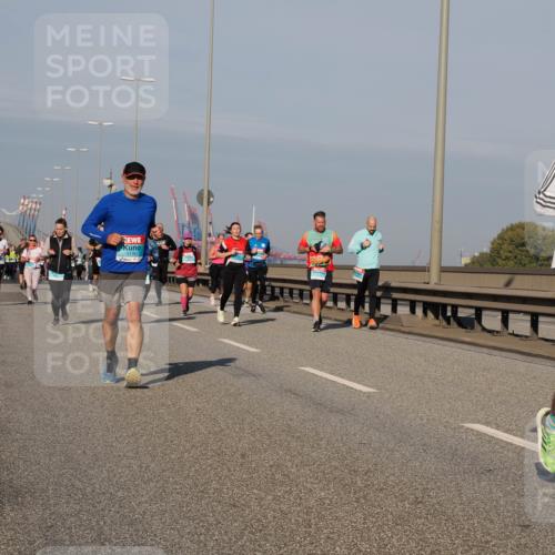 03.10.2025 - Köhlbrandbrückenlauf Fabian Wolf http://msf.ph/oto/9047788 03.10.2025 09:59:56 Position 3 3176, 2368, 2454 meine-sportfotos.de