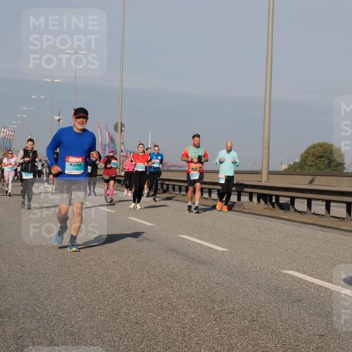 03.10.2025 - Köhlbrandbrückenlauf Fabian Wolf http://msf.ph/oto/9047791 03.10.2025 09:59:56 Position 3 3176, 2, 245 meine-sportfotos.de