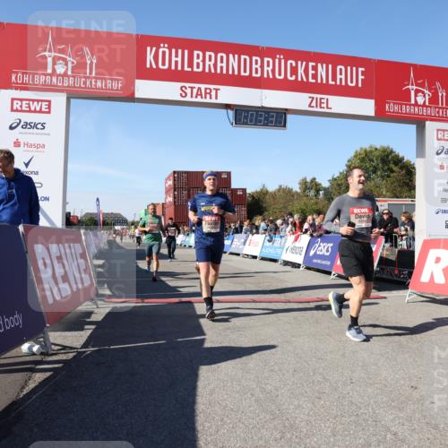 03.10.2025 - Köhlbrandbrückenlauf Lena Gebhardt http://msf.ph/oto/9047793 03.10.2025 13:03:32 Ziel 4214, 4225, 4252, 4283, 4300, 4422, 4454, 4507, 5707, 6194, 6207, 6632 meine-sportfotos.de
