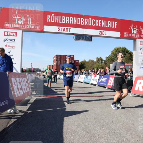 03.10.2025 - Köhlbrandbrückenlauf Lena Gebhardt http://msf.ph/oto/9047800 03.10.2025 13:03:32 Ziel 4214, 4225, 4252, 4283, 4300, 4422, 4454, 4507, 5707, 6194, 6207, 6632 meine-sportfotos.de