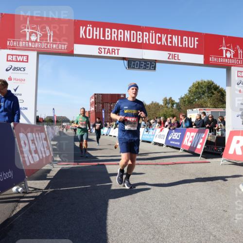 03.10.2025 - Köhlbrandbrückenlauf Lena Gebhardt http://msf.ph/oto/9047815 03.10.2025 13:03:32 Ziel 4214, 4225, 4252, 4283, 4300, 4422, 4454, 4507, 5707, 6194, 6207, 6632 meine-sportfotos.de