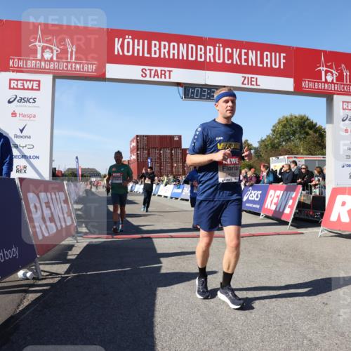 03.10.2025 - Köhlbrandbrückenlauf Lena Gebhardt http://msf.ph/oto/9047819 03.10.2025 13:03:33 Ziel 4214, 4225, 4252, 4283, 4300, 4422, 4454, 4507, 5707, 6025, 6194, 6207, 6632 meine-sportfotos.de